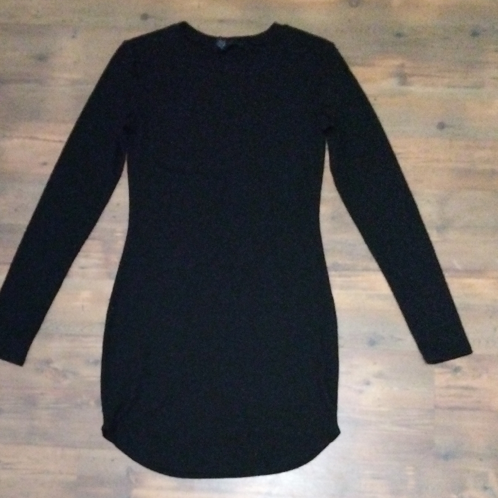 Forever 21 Classic Black Long Sleeve Dress